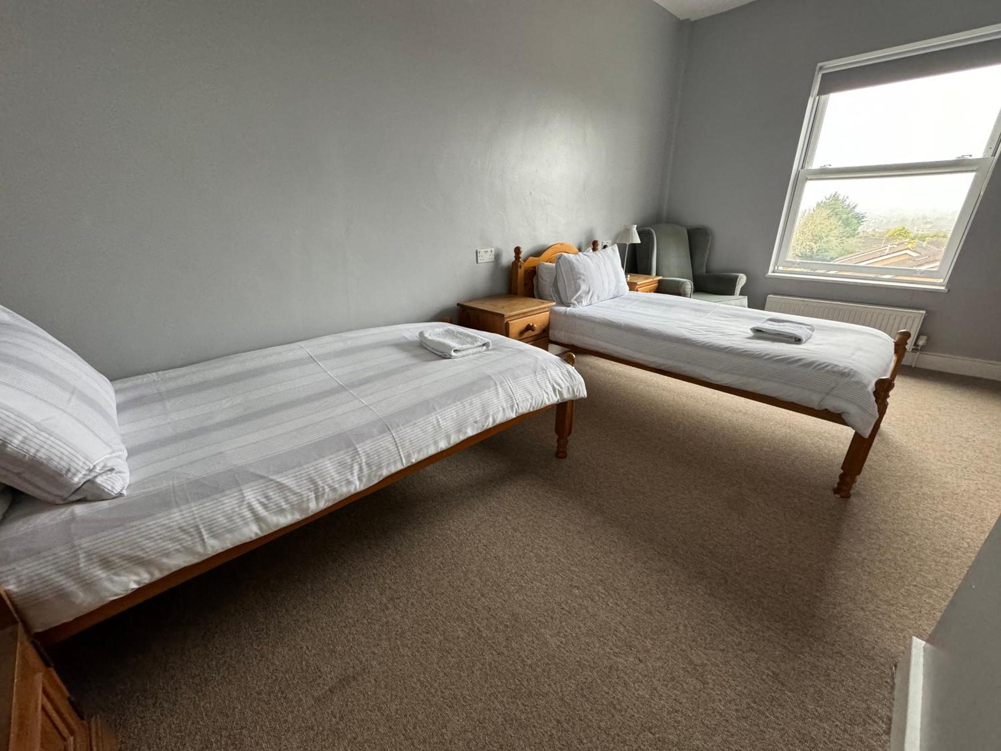 The Elms Guest House Bristol Filton Exterior photo