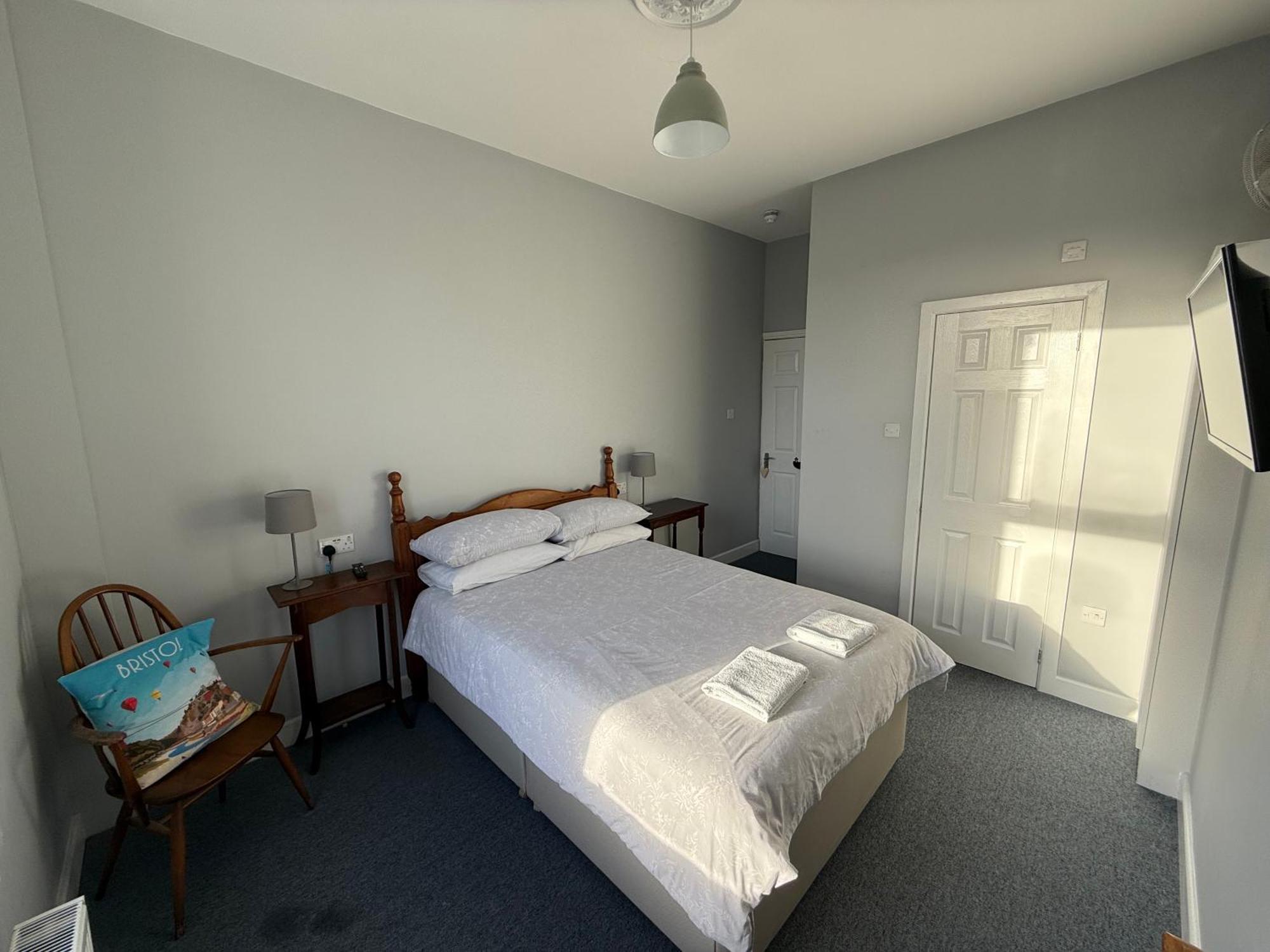 The Elms Guest House Bristol Filton Exterior photo