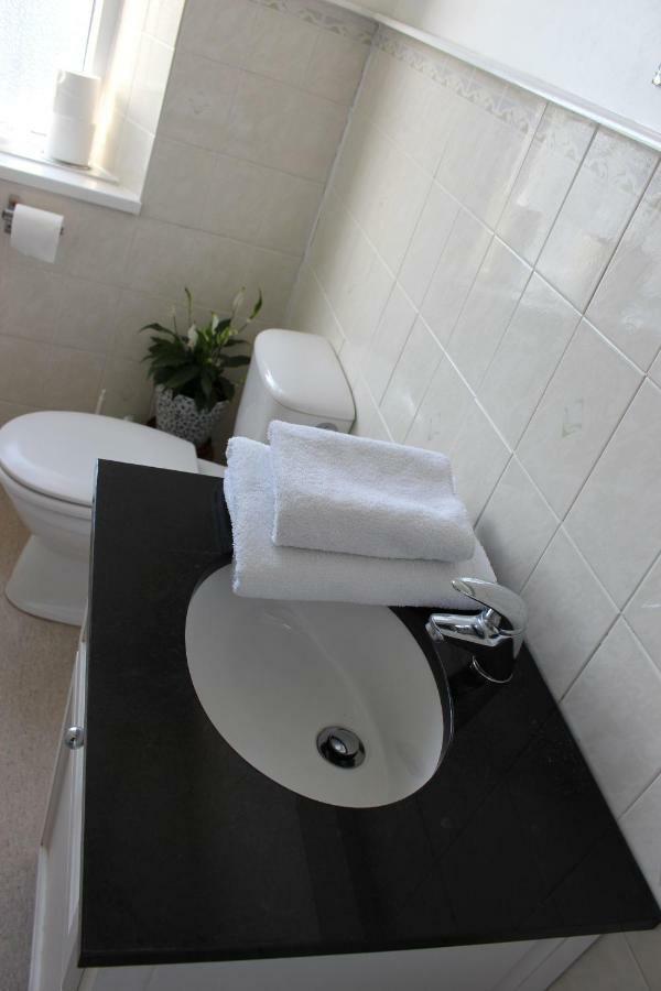 The Elms Guest House Bristol Filton Exterior photo